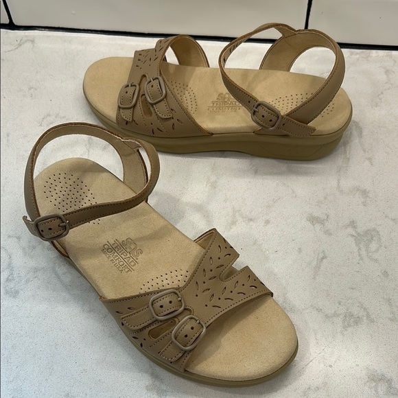 SAS Duo Natural Tan Sandals with Cushioned Footbed and Adjustable Straps 6W - Picture 15 of 16